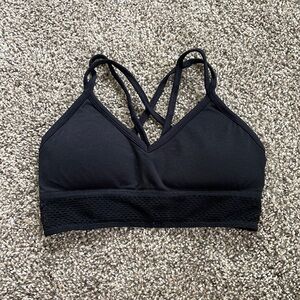 🎉 Forever 21 black sports bra